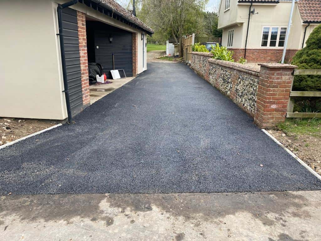 This is a newly installed tarmac driveway. All works carried out by Attleborough Driveway Services